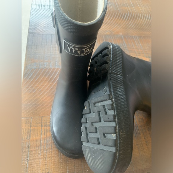 Vi & Jay Quality Rubber Boots - Picture 2 of 3